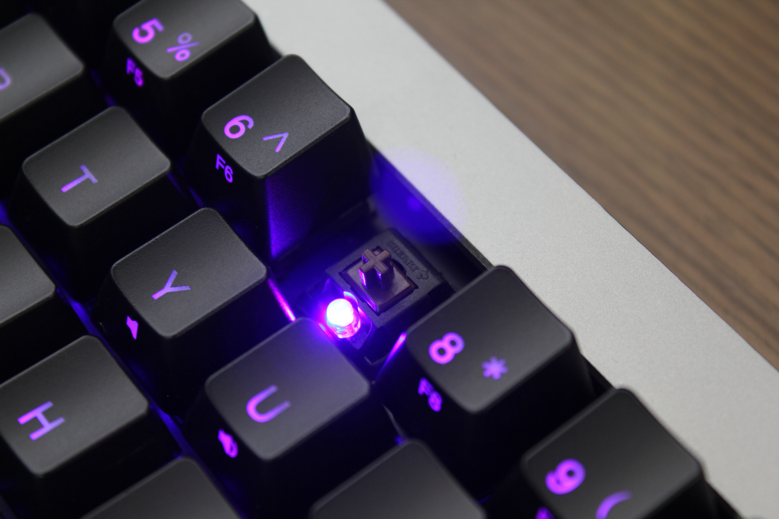 [COMPUTEX 2014] Ducky Mini 彩色背光鍵盤，輕鬆定義按鍵燈色 As1EF