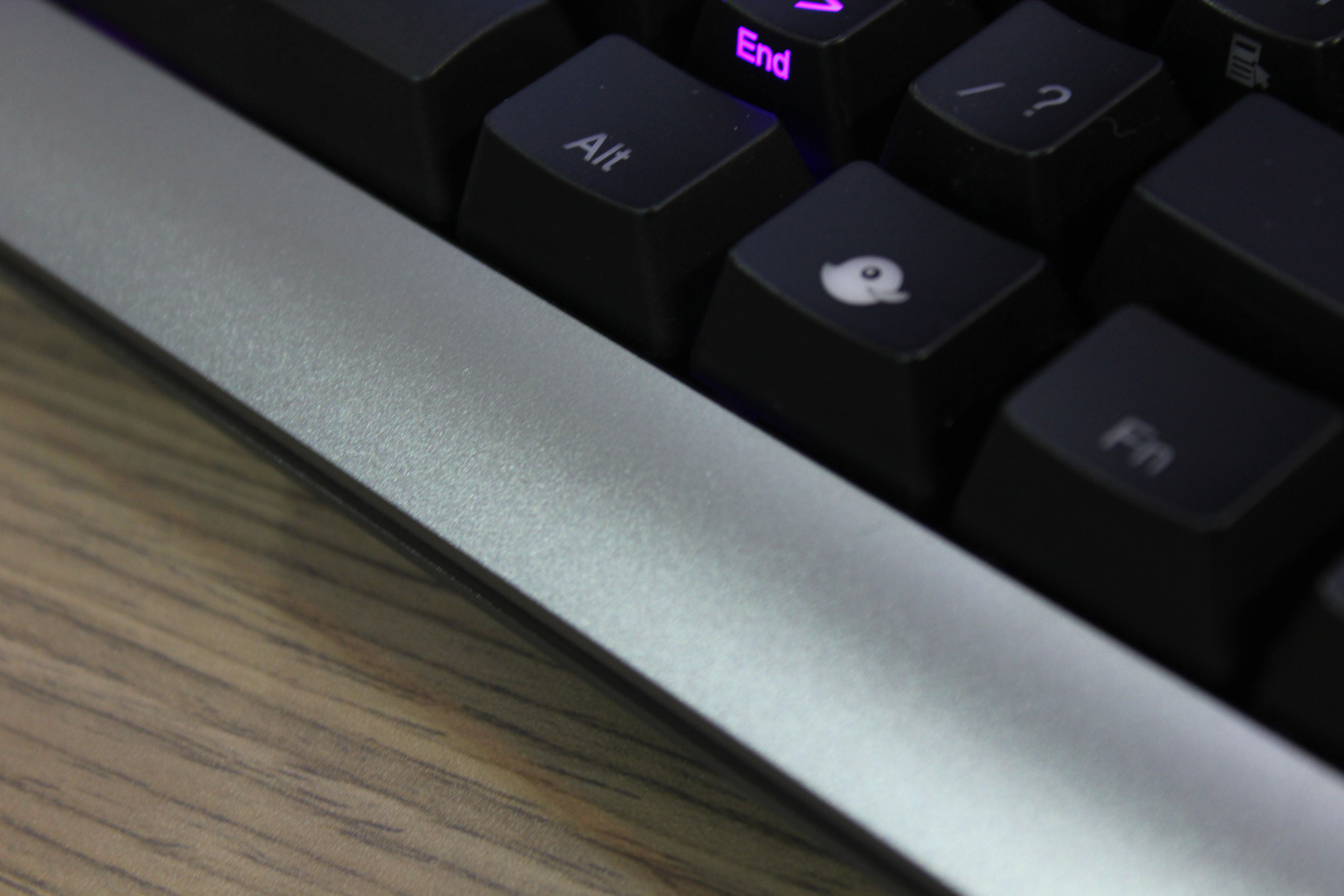 [COMPUTEX 2014] Ducky Mini 彩色背光鍵盤，輕鬆定義按鍵燈色 YdWgD