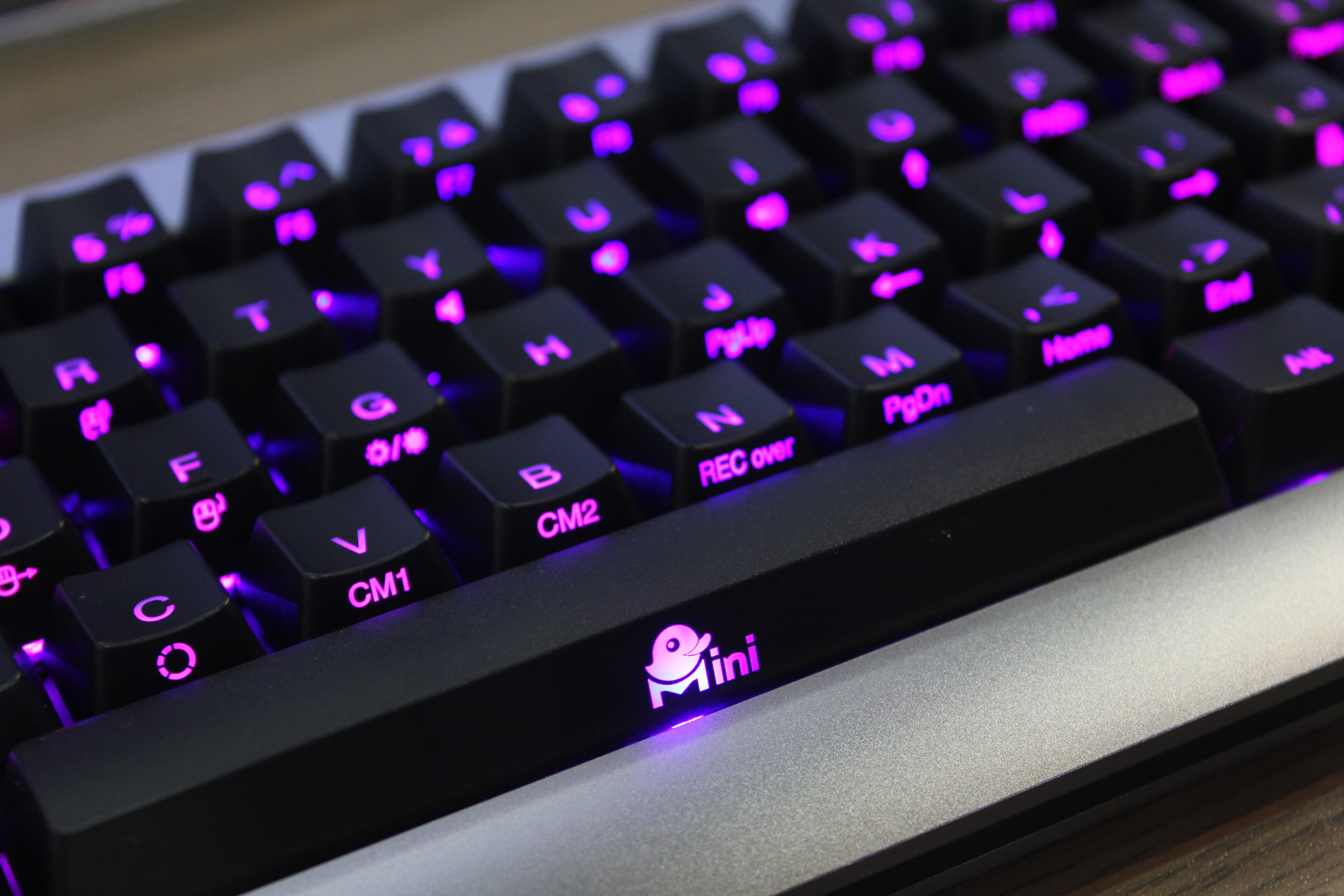 [COMPUTEX 2014] Ducky Mini 彩色背光鍵盤，輕鬆定義按鍵燈色 nO8iR