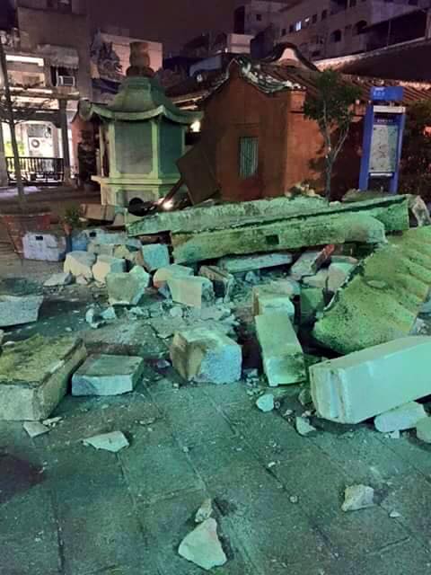 20160206 美濃大地震相關災情蒐集 (不斷更新) 台南市西羅殿風神廟倒塌 20160206 美濃大地震相關災情蒐集 (不斷更新) 台南市西羅殿風神廟倒塌