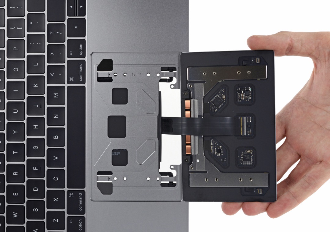 極難修，iFixit拆解Macbook Pro 13吋(含Touch Bar)只給最低分 IMG_5815