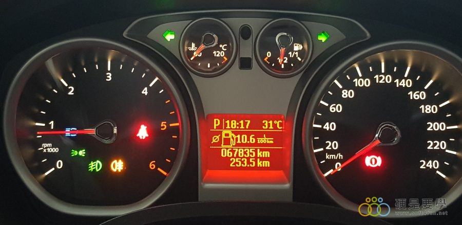 車輛車燈的功能、使用方式與時機,你確定你都懂? 20180625_182028-900x440 車輛車燈的功能、使用方式與時機,你確定你都懂? 20180625_182028-900x440