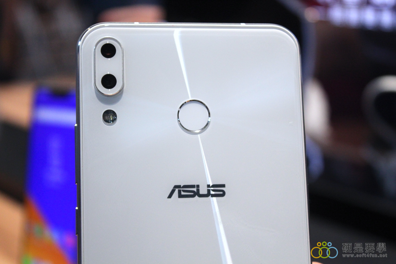 把孔劉帶回家！ZenFone 5 推「孔劉限定版」，新色「雪花白」超美登場 IMG_9713