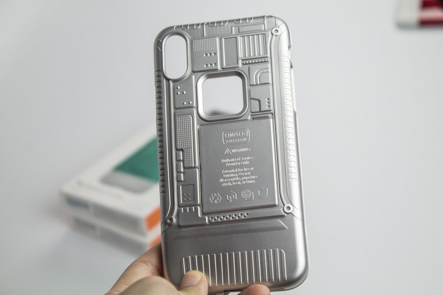 復刻 iMac G3!Spigen iPhone 手機殼重現賈伯斯設計魂 IMG_8845-900x600 復刻 iMac G3!Spigen iPhone 手機殼重現賈伯斯設計魂 IMG_8845-900x600