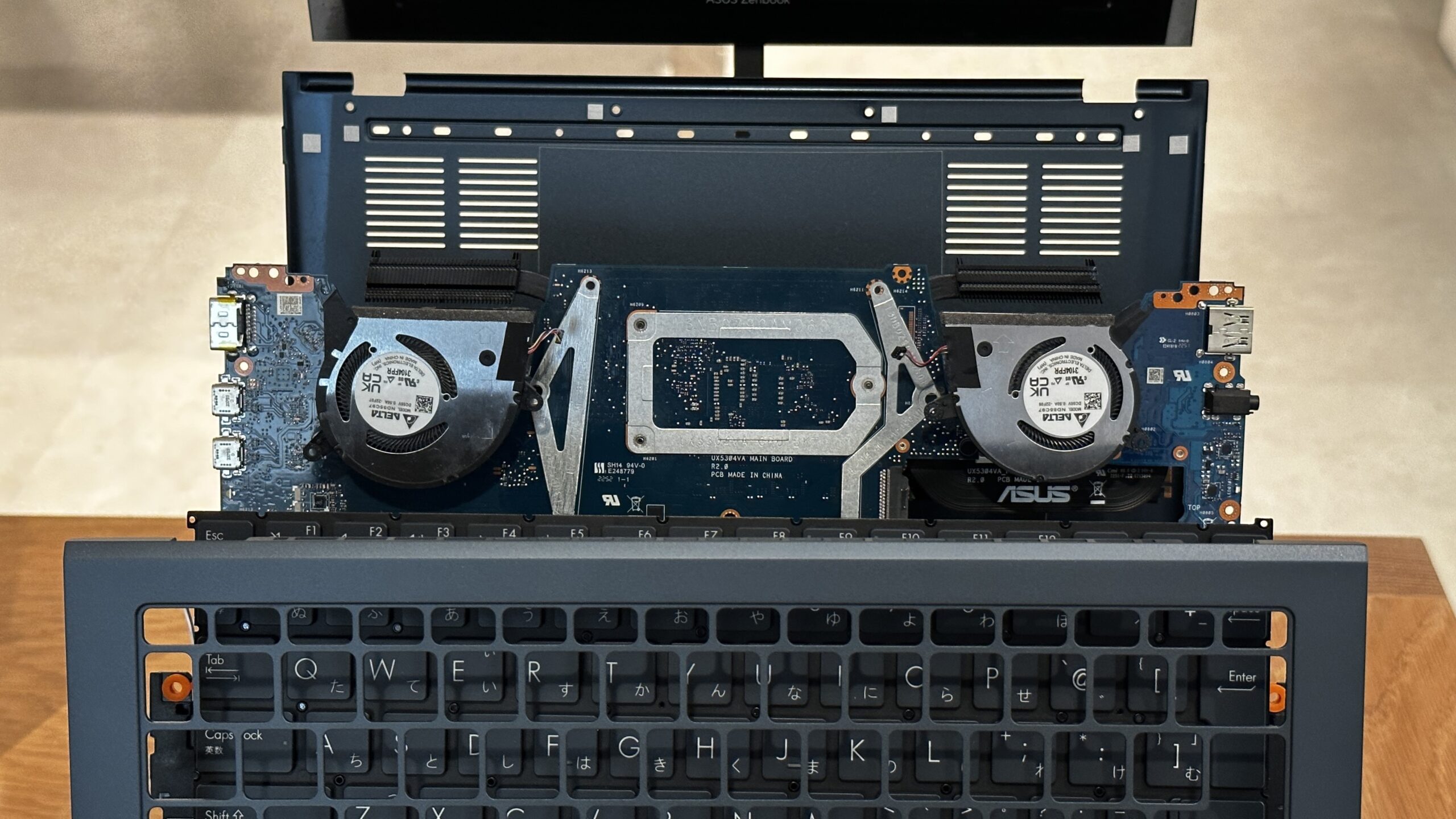 華碩全球最薄 13 吋 OLED 筆電來了!全新 Zenbook、Vivobook系列筆電,1公斤+1公分 輕薄高效能 IMG_5370-scaled 華碩全球最薄 13 吋 OLED 筆電來了!全新 Zenbook、Vivobook系列筆電,1公斤+1公分 輕薄高效能 IMG_5370-scaled