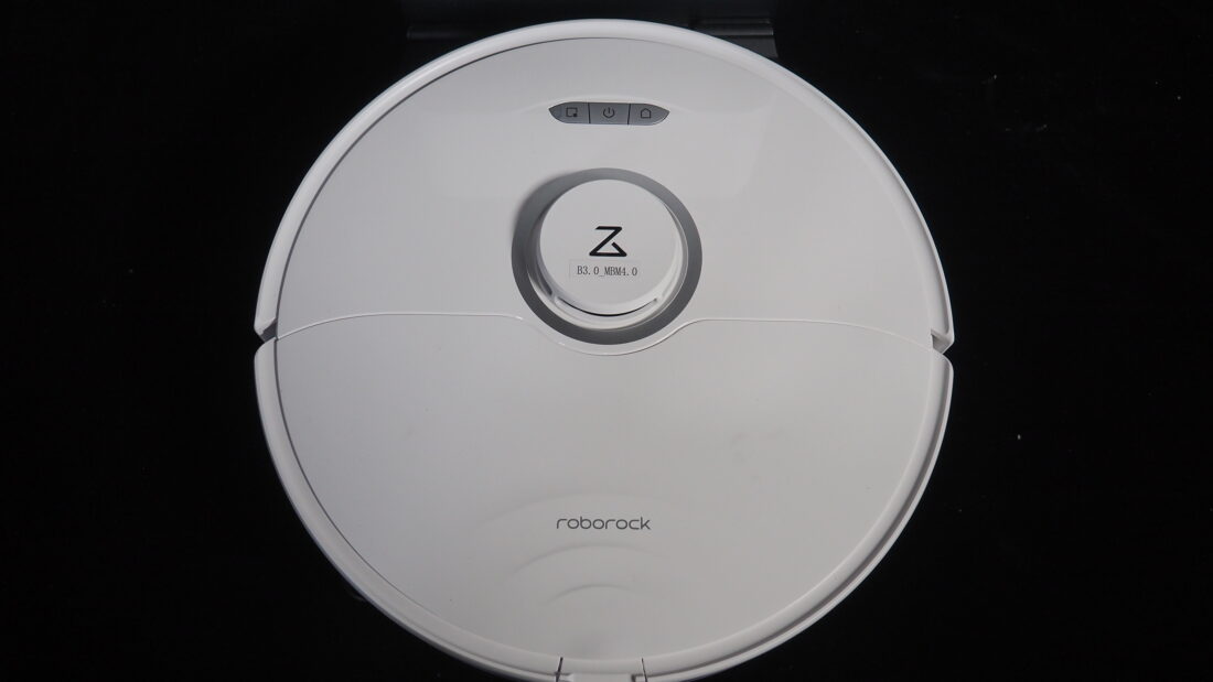 第一款「自己拖、自己洗、自己換水」的掃地機來啦!Roborock S8 Pro Ultra、S8+ 掃地機詳細評測 P4090069-1100x619 第一款「自己拖、自己洗、自己換水」的掃地機來啦!Roborock S8 Pro Ultra、S8+ 掃地機詳細評測 P4090069-1100x619
