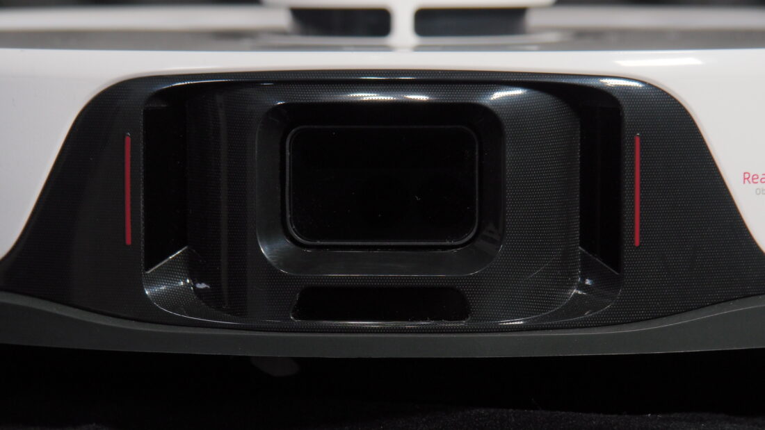 第一款「自己拖、自己洗、自己換水」的掃地機來啦!Roborock S8 Pro Ultra、S8+ 掃地機詳細評測 P4090082-1100x619 第一款「自己拖、自己洗、自己換水」的掃地機來啦!Roborock S8 Pro Ultra、S8+ 掃地機詳細評測 P4090082-1100x619