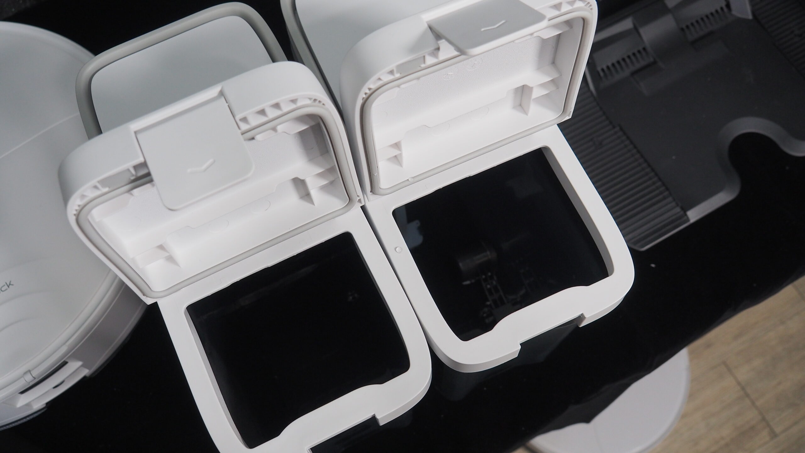 第一款「自己拖、自己洗、自己換水」的掃地機來啦!Roborock S8 Pro Ultra、S8+ 掃地機詳細評測 P4090115-scaled 第一款「自己拖、自己洗、自己換水」的掃地機來啦!Roborock S8 Pro Ultra、S8+ 掃地機詳細評測 P4090115-scaled