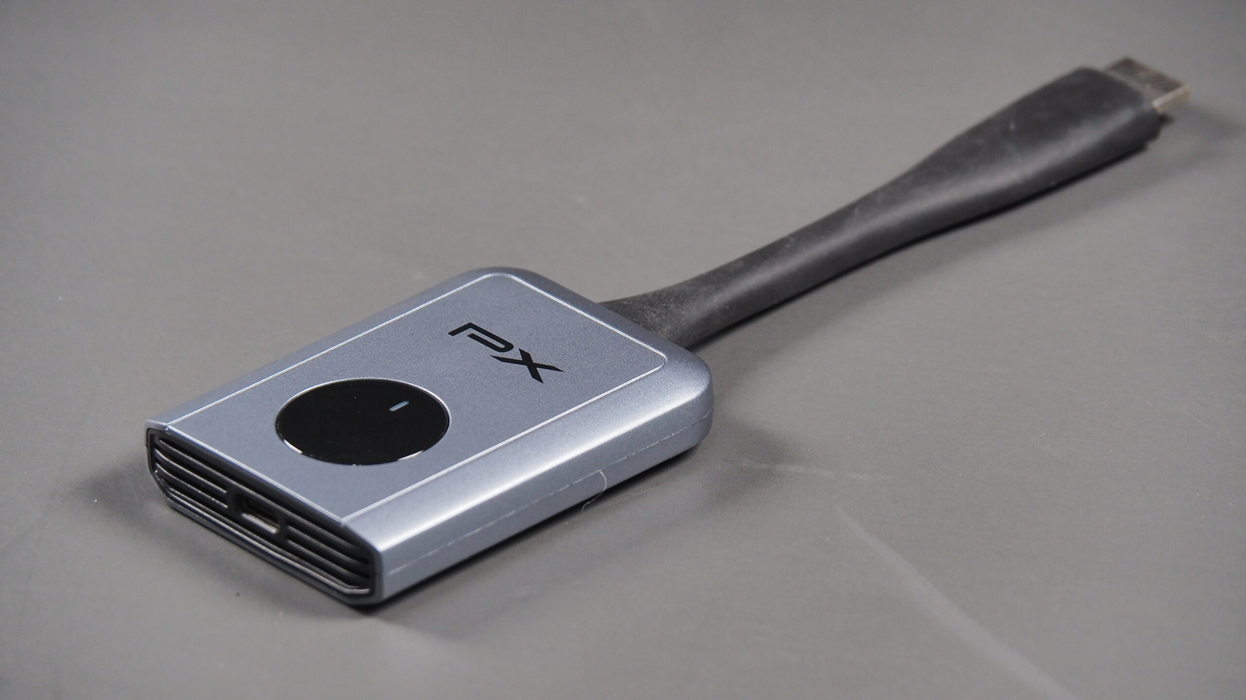 開會拉 HDMI 線超煩人？WTR-5500 HDMI 無線會議系統傳輸器，1 秒切換投影裝置，讓會議更流暢！ P1013221-scaled
