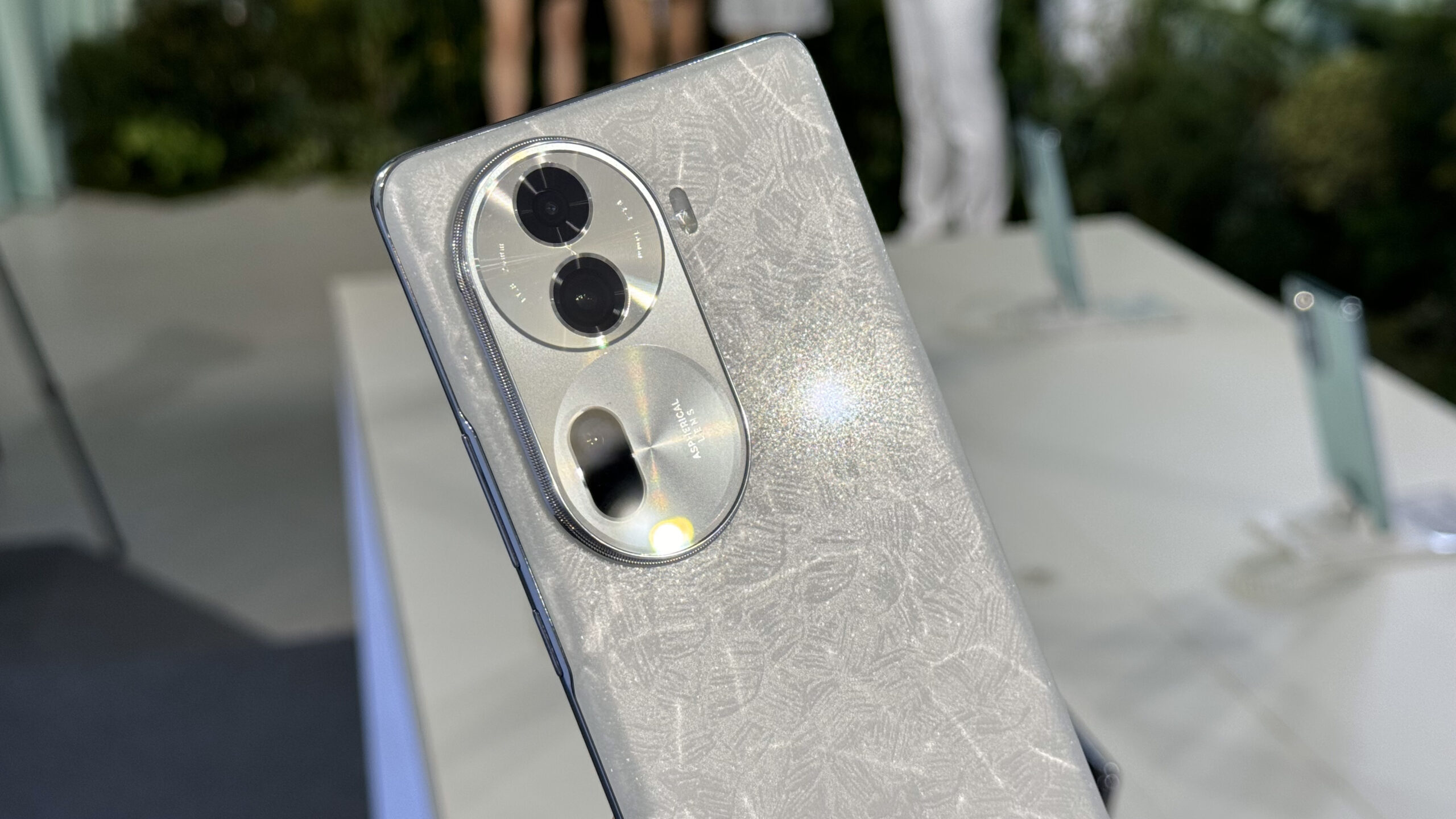 OPPO 推出新一代人像攝影神器 Reno11 系列!黃金焦段讓你麼拍都美 IMG_E0842-scaled OPPO 推出新一代人像攝影神器 Reno11 系列!黃金焦段讓你麼拍都美 IMG_E0842-scaled