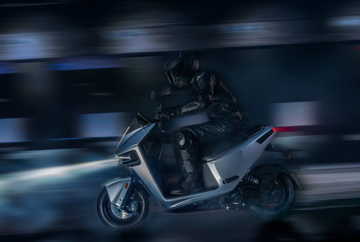 Gogoro 旗艦性能新車 Pulse 正式上市,限時新資費 499 元騎 1,500 公里! 圖-4-1500x1010 Gogoro 旗艦性能新車 Pulse 正式上市,限時新資費 499 元騎 1,500 公里! 圖-4-1500x1010