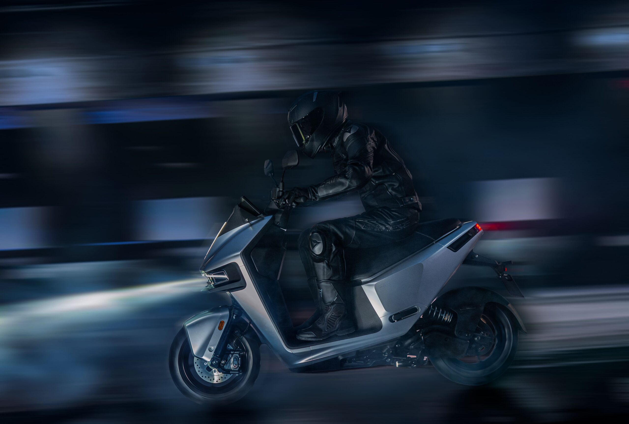 Gogoro 旗艦性能新車 Pulse 正式上市，限時新資費 499 元騎 1,500 公里！ 圖-4-scaled