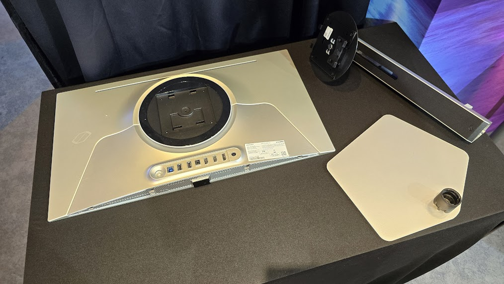 三星2024年全新顯示器陣容 Odyssey OLED、Smart Monitor、ViewFinity,AI 加持登場! image-39 三星2024年全新顯示器陣容 Odyssey OLED、Smart Monitor、ViewFinity,AI 加持登場! image-39