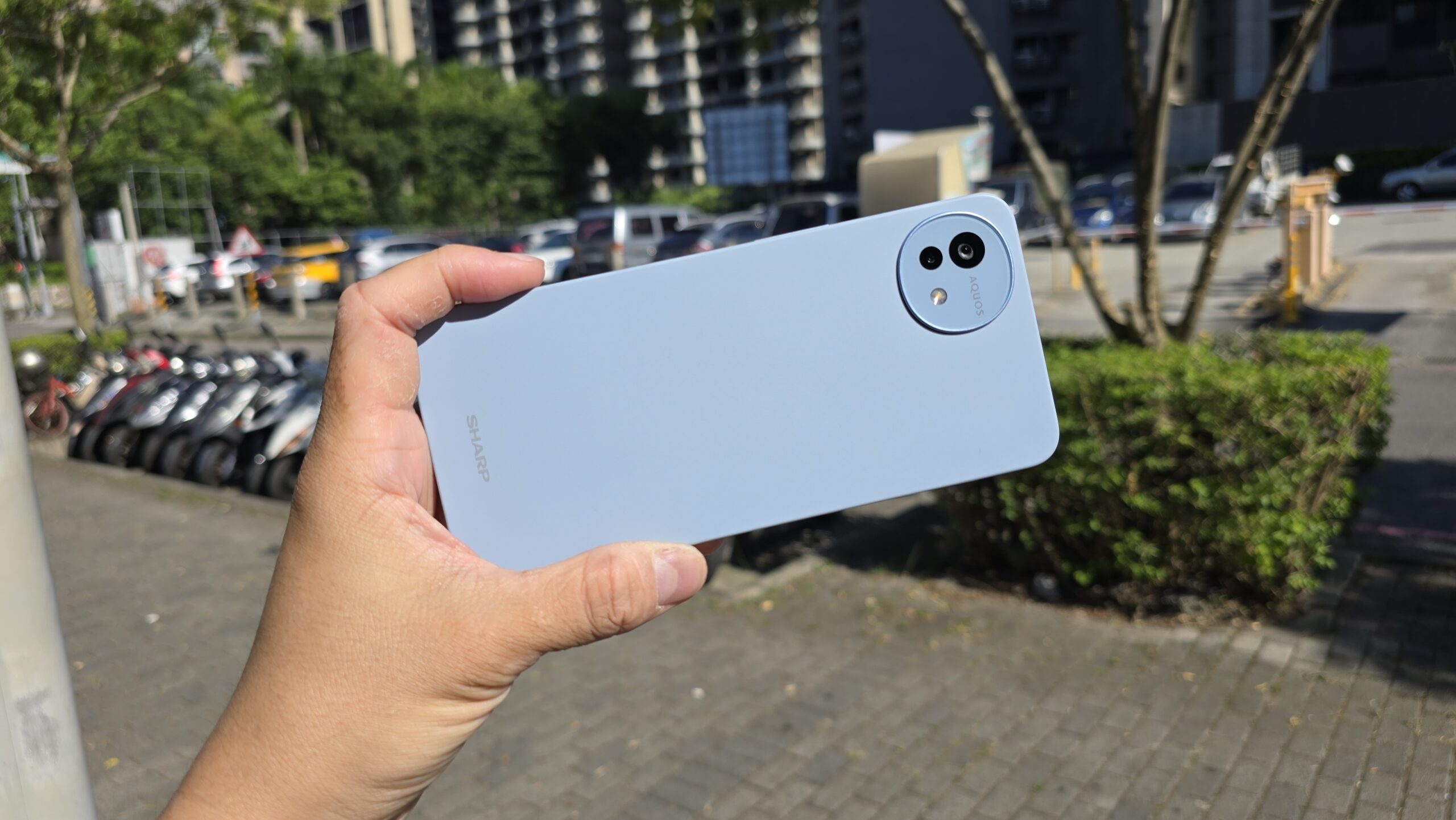 [評測] 7 千多買得到！SHARP wish4 智慧手機 軍規防摔、IP68 防水防塵超耐用！ 20240705_153700-scaled