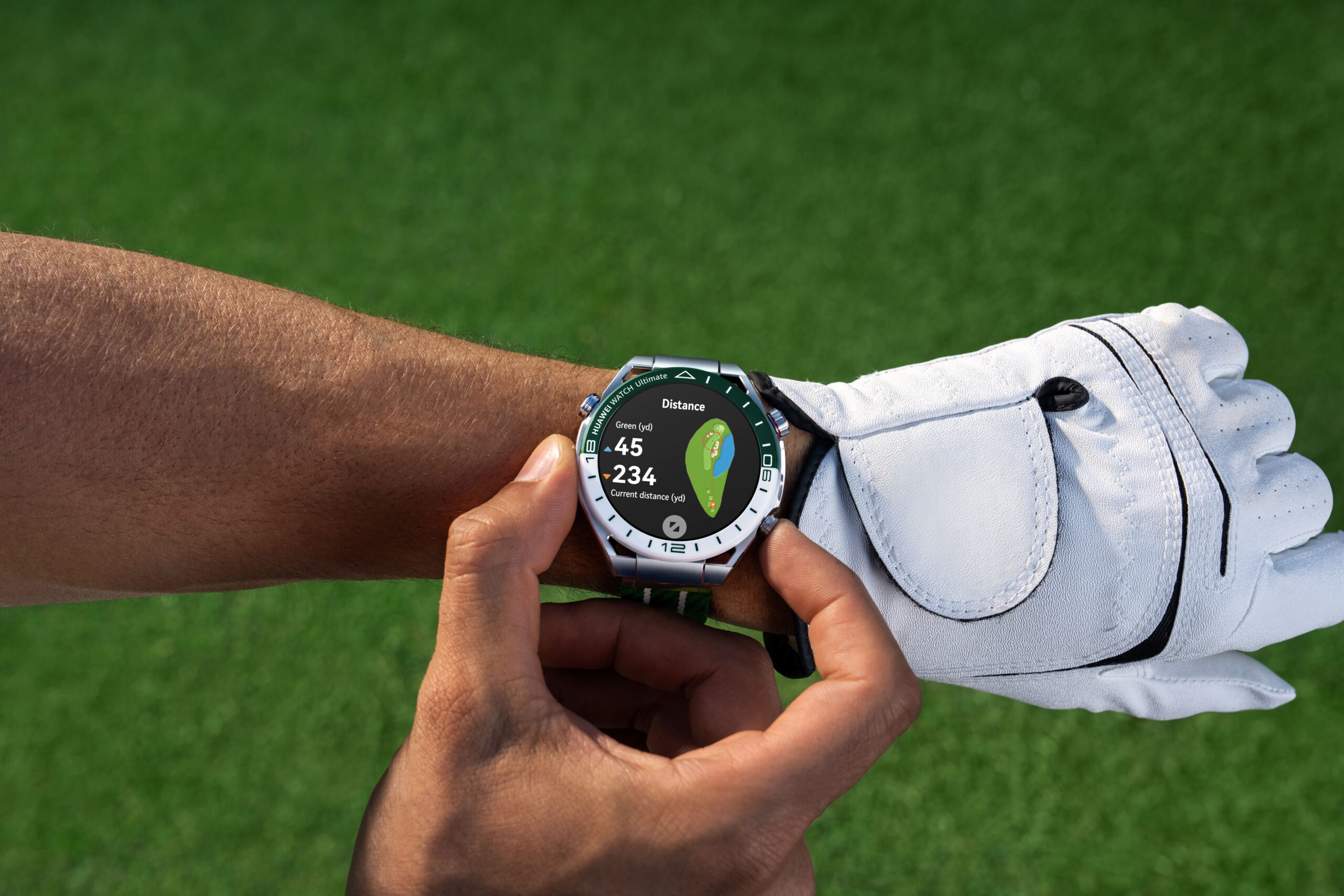 華為穿戴新品 WATCH GT 5、WATCH GT 5 Pro 及 WATCH Ultimate 來囉！強化運動輔助，還可分析睡眠呼吸問題！ 【HUAWEI發稿照】-HUAWEI-WATCH-Ultimate全新推出綠野傳奇款式，具備非凡風采與優異功能_3-scaled