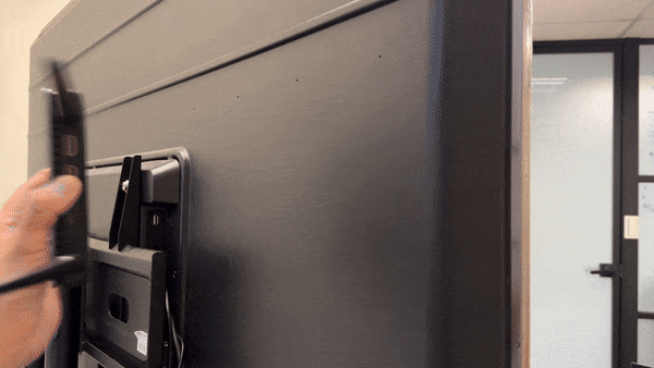 讓 HDMI 線從會議室消失!WTR-5600C HDMI 無線會議系統傳輸器,切換畫面只要 1 秒! wtr5600c-mag-attach 讓 HDMI 線從會議室消失!WTR-5600C HDMI 無線會議系統傳輸器,切換畫面只要 1 秒! wtr5600c-mag-attach