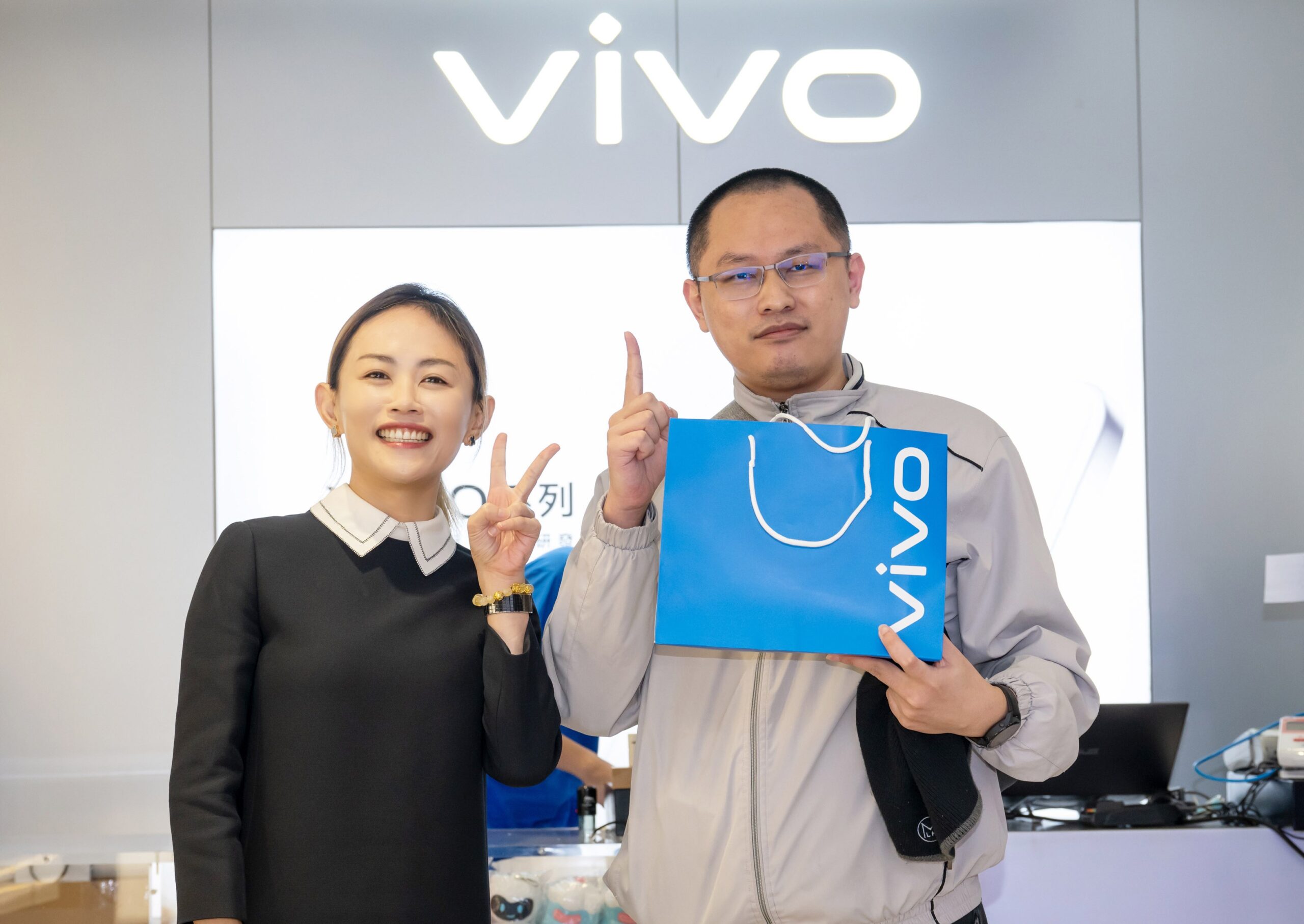 vivo X200 系列千人排隊,高達 7 成選這款!電信優惠方案曝光 e02df005904818e0bec7542cf467465a59beff493466ed56240cf61f4ffb-scaled vivo X200 系列千人排隊,高達 7 成選這款!電信優惠方案曝光 e02df005904818e0bec7542cf467465a59beff493466ed56240cf61f4ffb-scaled