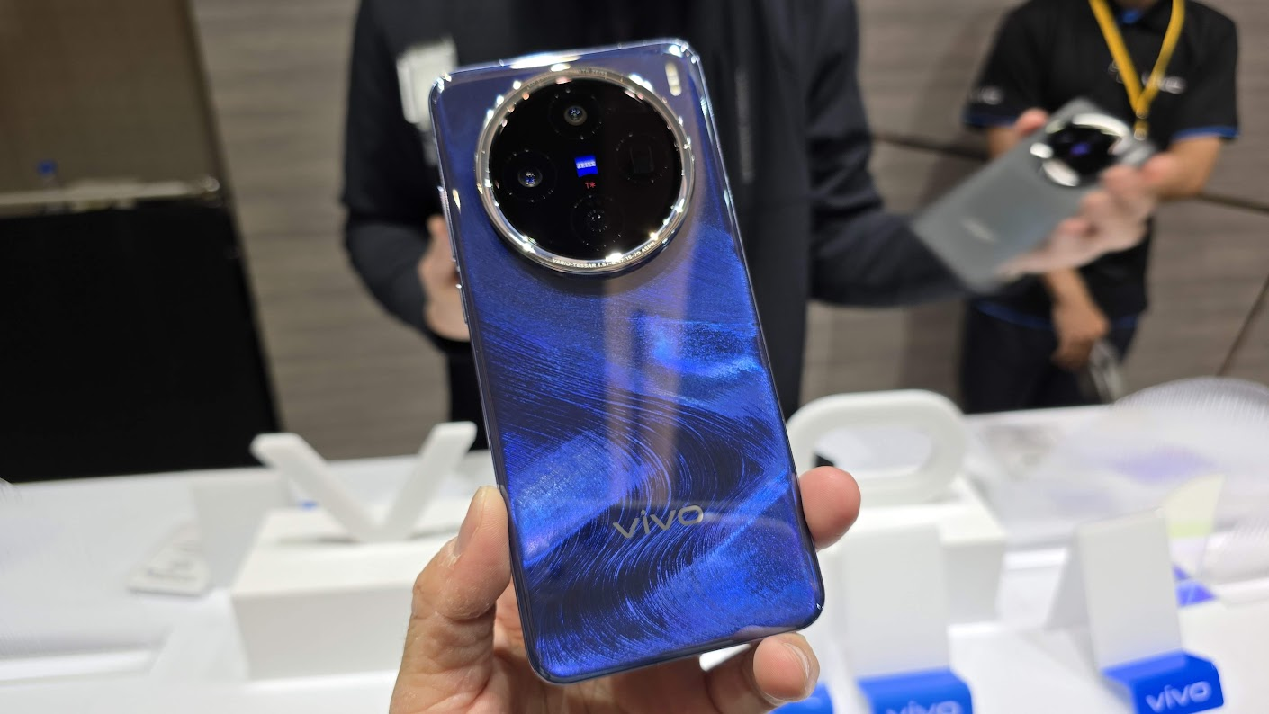 vivo X200 系列旗艦來了!搭配蔡司 APO 超級長焦鏡頭怎麼拍都美!預購加碼抽聯發科股票 image-24 vivo X200 系列旗艦來了!搭配蔡司 APO 超級長焦鏡頭怎麼拍都美!預購加碼抽聯發科股票 image-24