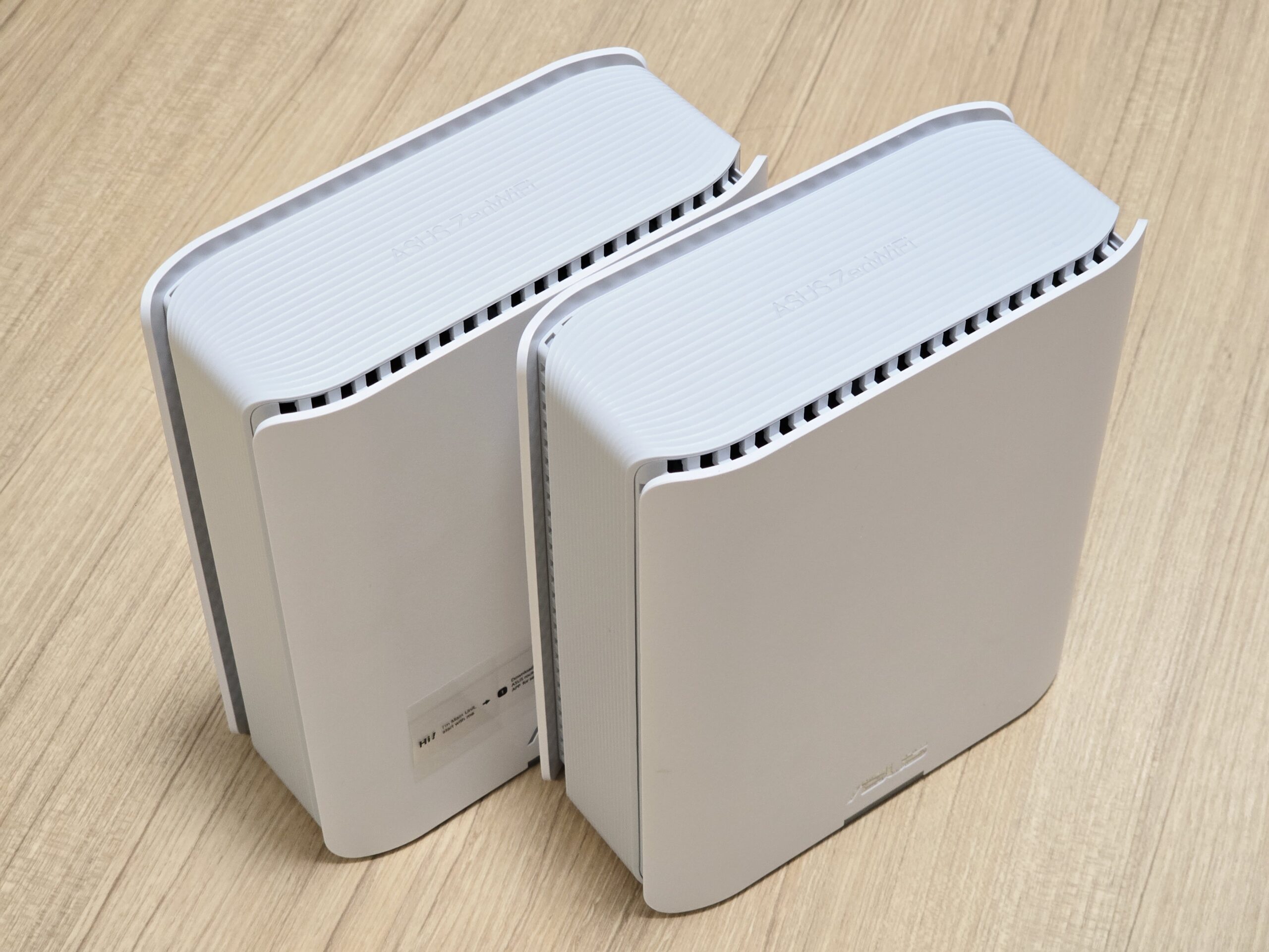 ASUS ZenWiFi BT8 評測:完整支援 WiFi 7 三個頻段,輕鬆覆蓋透天、大型多隔間空間 1000008772-scaled ASUS ZenWiFi BT8 評測:完整支援 WiFi 7 三個頻段,輕鬆覆蓋透天、大型多隔間空間 1000008772-scaled