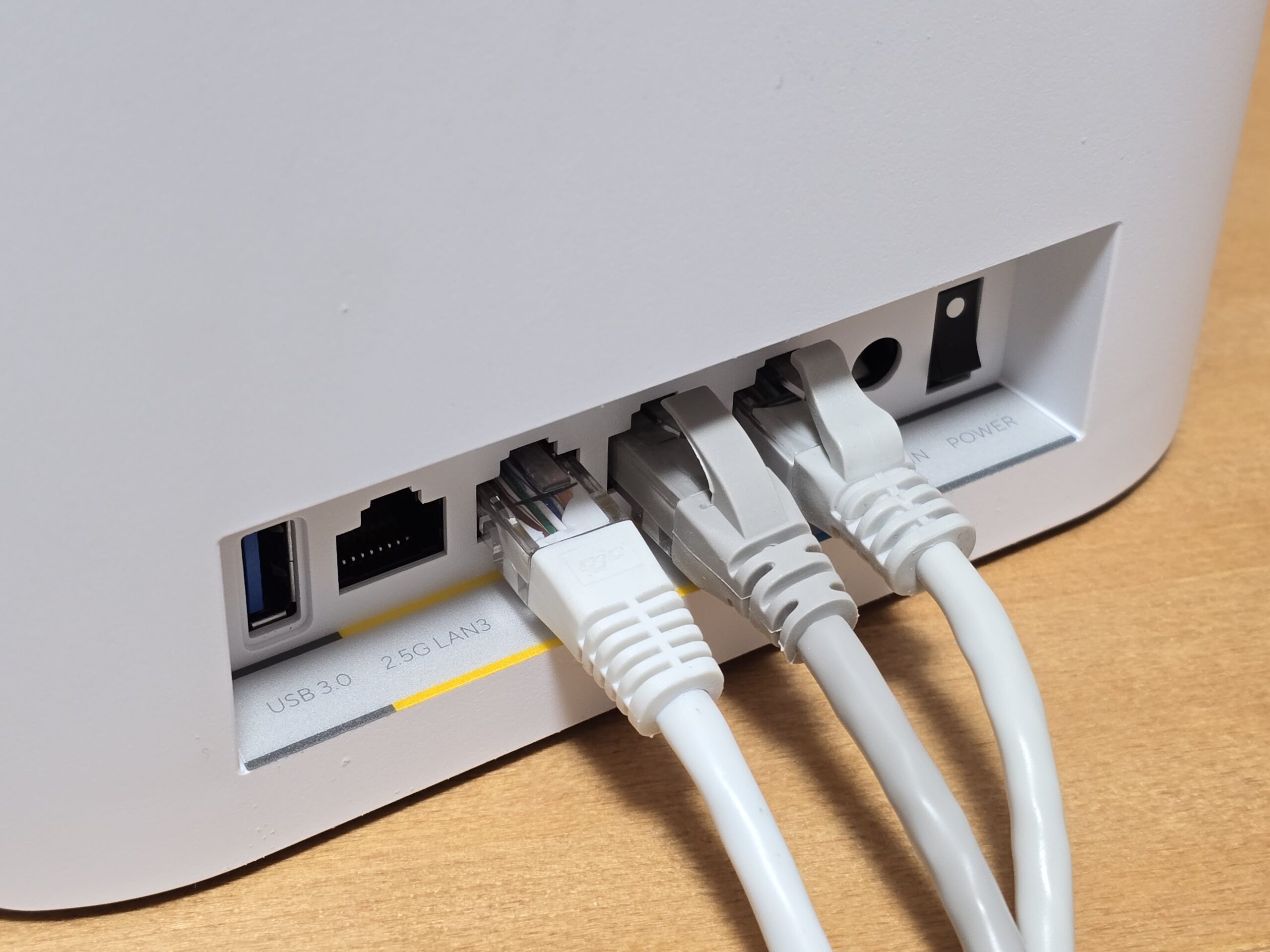 ASUS ZenWiFi BT8 評測:完整支援 WiFi 7 三個頻段,輕鬆覆蓋透天、大型多隔間空間 1000008786-scaled ASUS ZenWiFi BT8 評測:完整支援 WiFi 7 三個頻段,輕鬆覆蓋透天、大型多隔間空間 1000008786-scaled