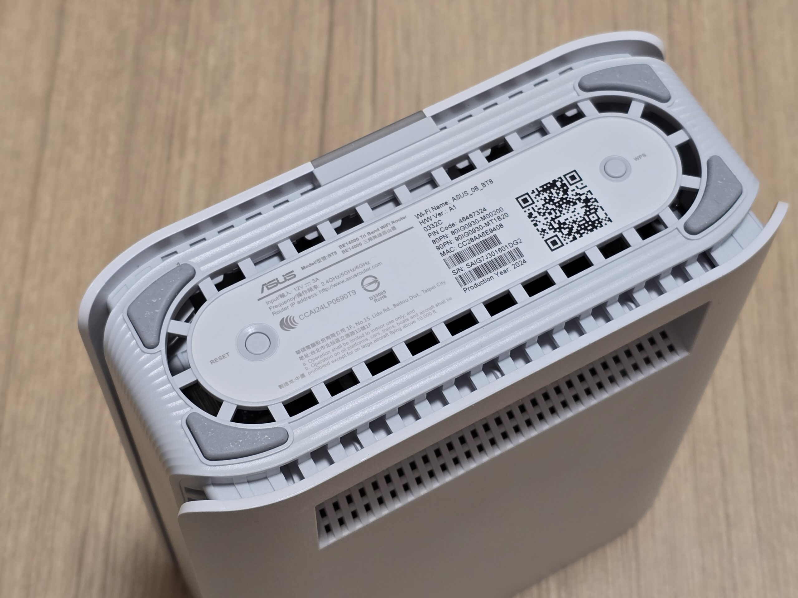 ASUS ZenWiFi BT8 評測:完整支援 WiFi 7 三個頻段,輕鬆覆蓋透天、大型多隔間空間 1000008788-scaled ASUS ZenWiFi BT8 評測:完整支援 WiFi 7 三個頻段,輕鬆覆蓋透天、大型多隔間空間 1000008788-scaled