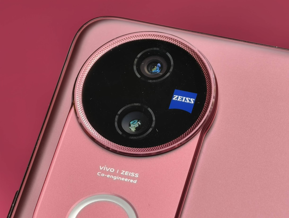 全新人像旗艦 vivo V50 上市!蔡司人像攝影 + AI 技術,中階旗艦也能拍出專業人像效果! image-38 全新人像旗艦 vivo V50 上市!蔡司人像攝影 + AI 技術,中階旗艦也能拍出專業人像效果! image-38
