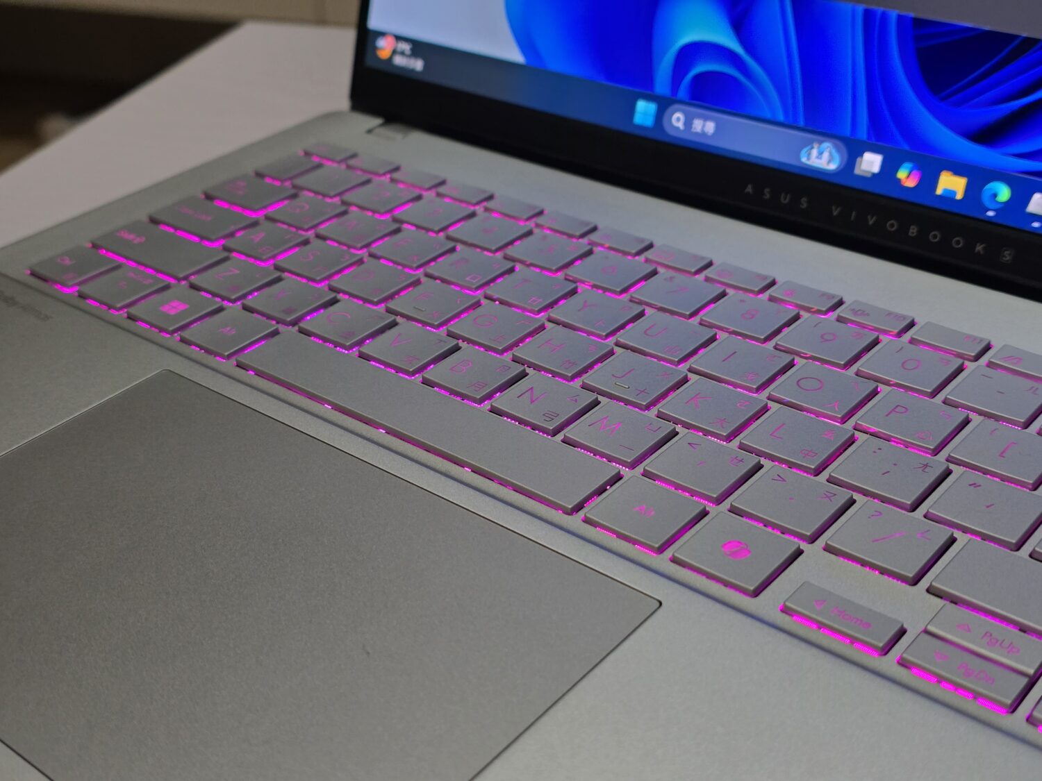 [評測] AI 筆電 VIVOBook S15 (S5507) 實測，順跑主流 AI 模型 vivobook-s15-0214_210808-1500x1125