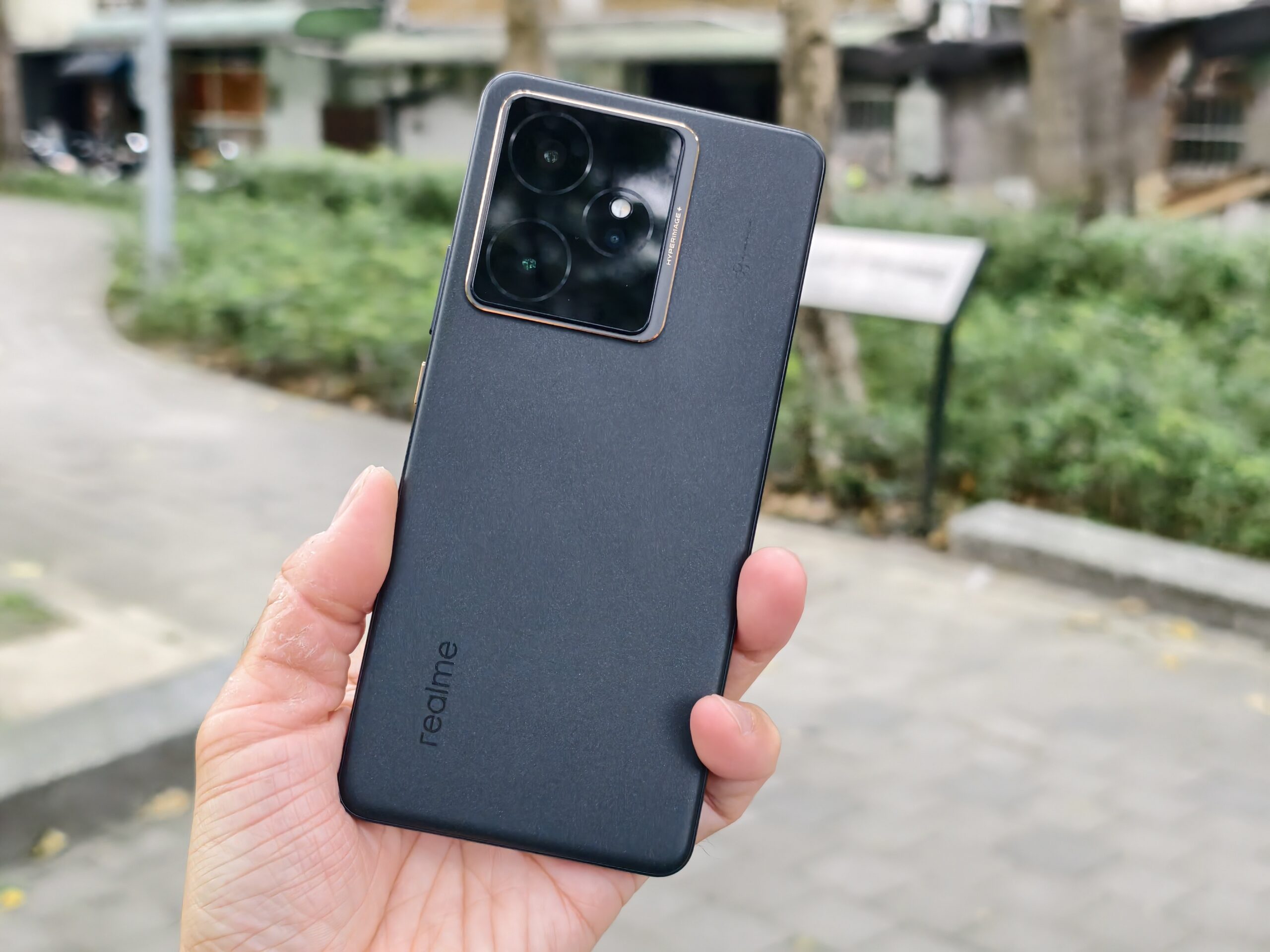 realme GT 7、GT 7T 雙機評測:平價旗艦,連續使用 24 小時超長續航 IMG_20250618_152545-scaled realme GT 7、GT 7T 雙機評測:平價旗艦,連續使用 24 小時超長續航 IMG_20250618_152545-scaled