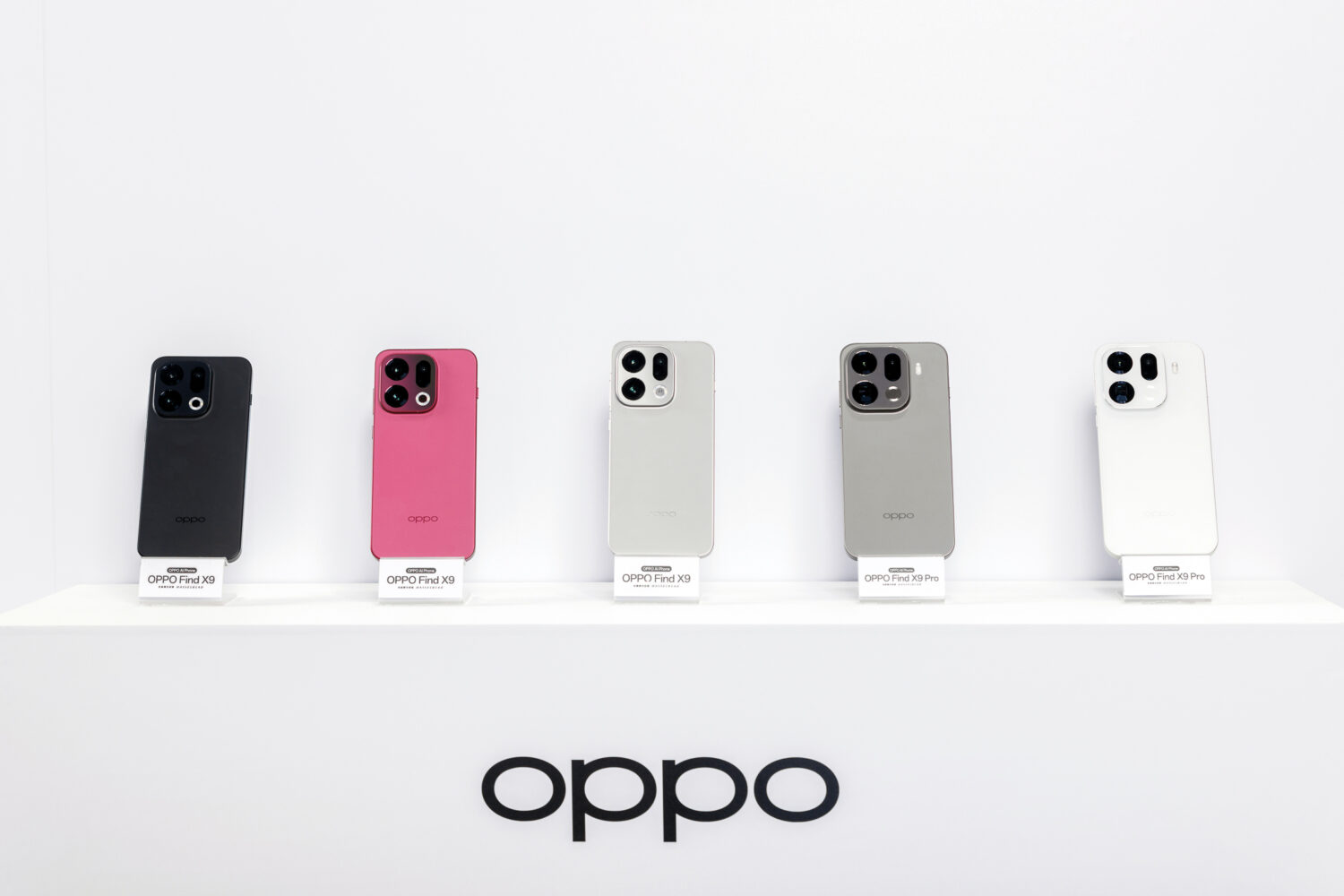 旗艦壓境不只帥！OPPO Find X9 系列開箱亮點全解析 OPPO-Find-X9-系列影像、效能、電量再創巔峰，重新定義「旅拍神機」-scaled