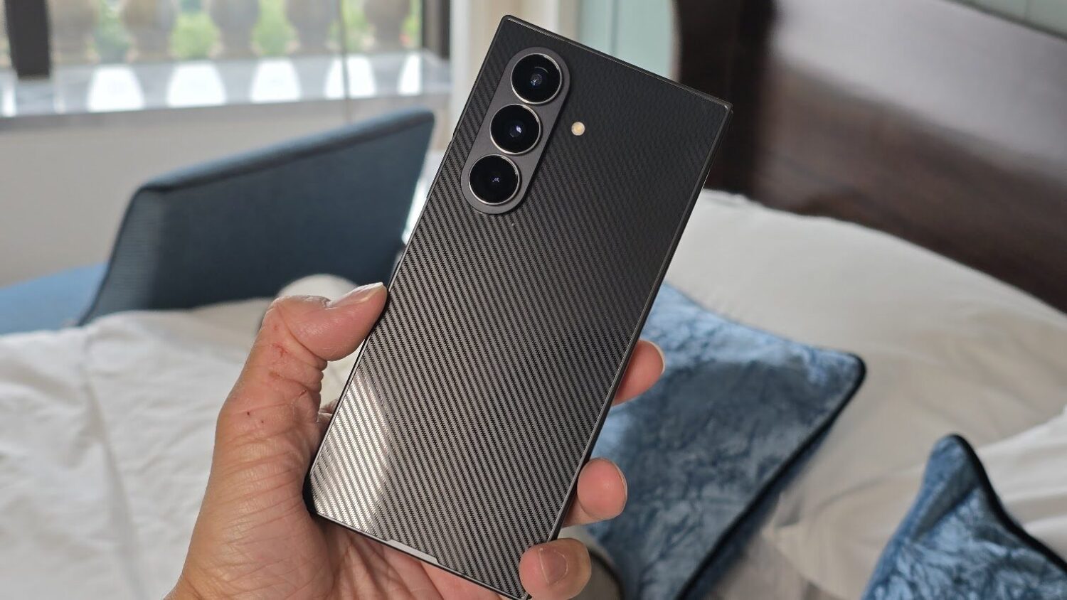 三星首款3 折手機Galaxy Z TriFold 來了！不只是手機，也能分擔大螢幕