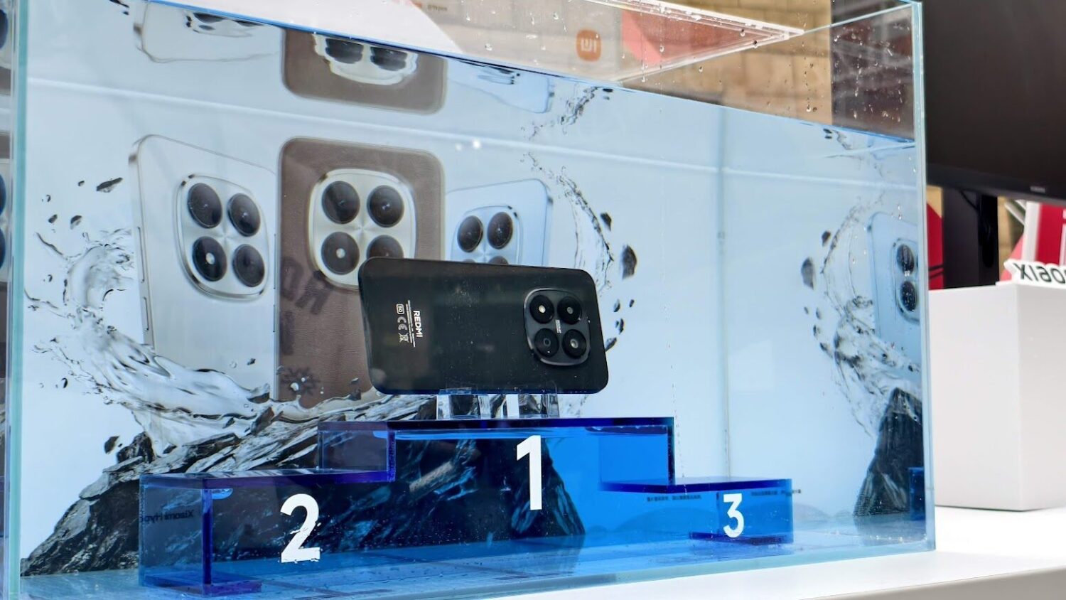 耐摔、防水、大電量，REDMI Note 15 系列小金剛全面進化！ image-9-3-1500x844