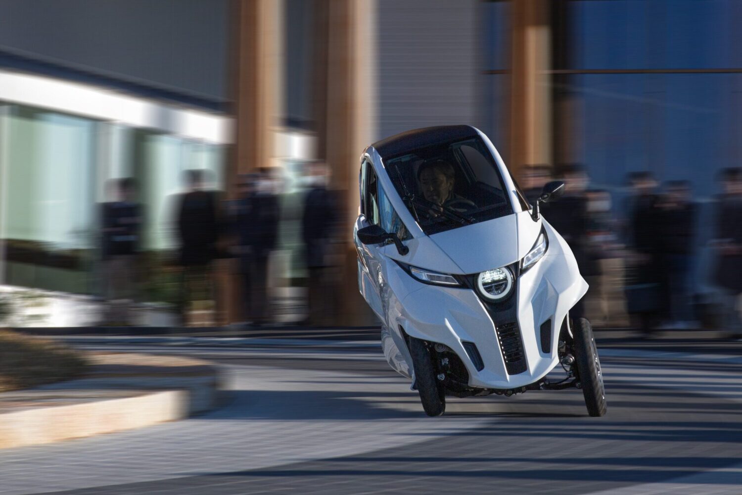 35 萬買「帶殼三輪車」值得嗎?網友戰翻的駕艙機車,這幾點買車前必看! image-1-3-1500x1000 35 萬買「帶殼三輪車」值得嗎?網友戰翻的駕艙機車,這幾點買車前必看! image-1-3-1500x1000