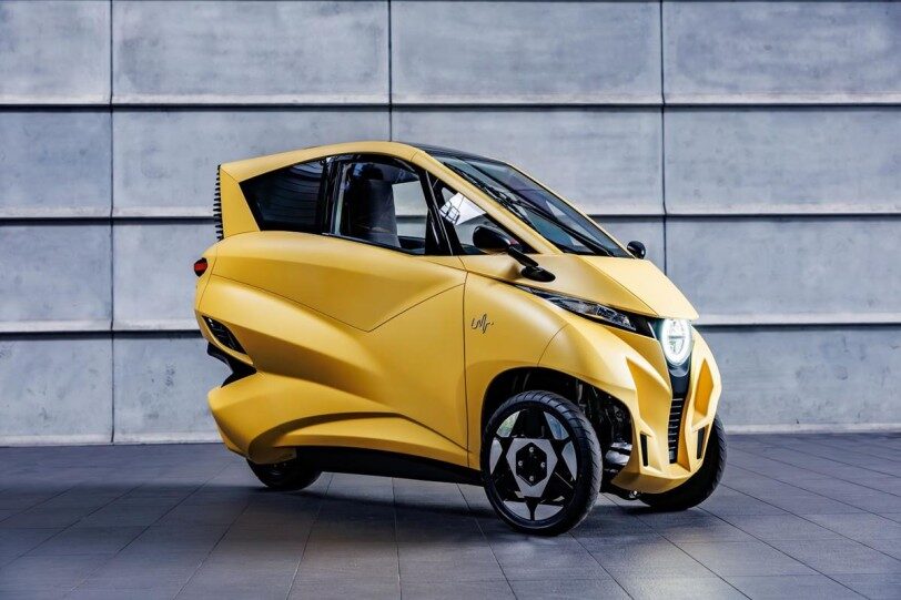 35 萬買「帶殼三輪車」值得嗎?網友戰翻的駕艙機車,這幾點買車前必看! image-3 35 萬買「帶殼三輪車」值得嗎?網友戰翻的駕艙機車,這幾點買車前必看! image-3