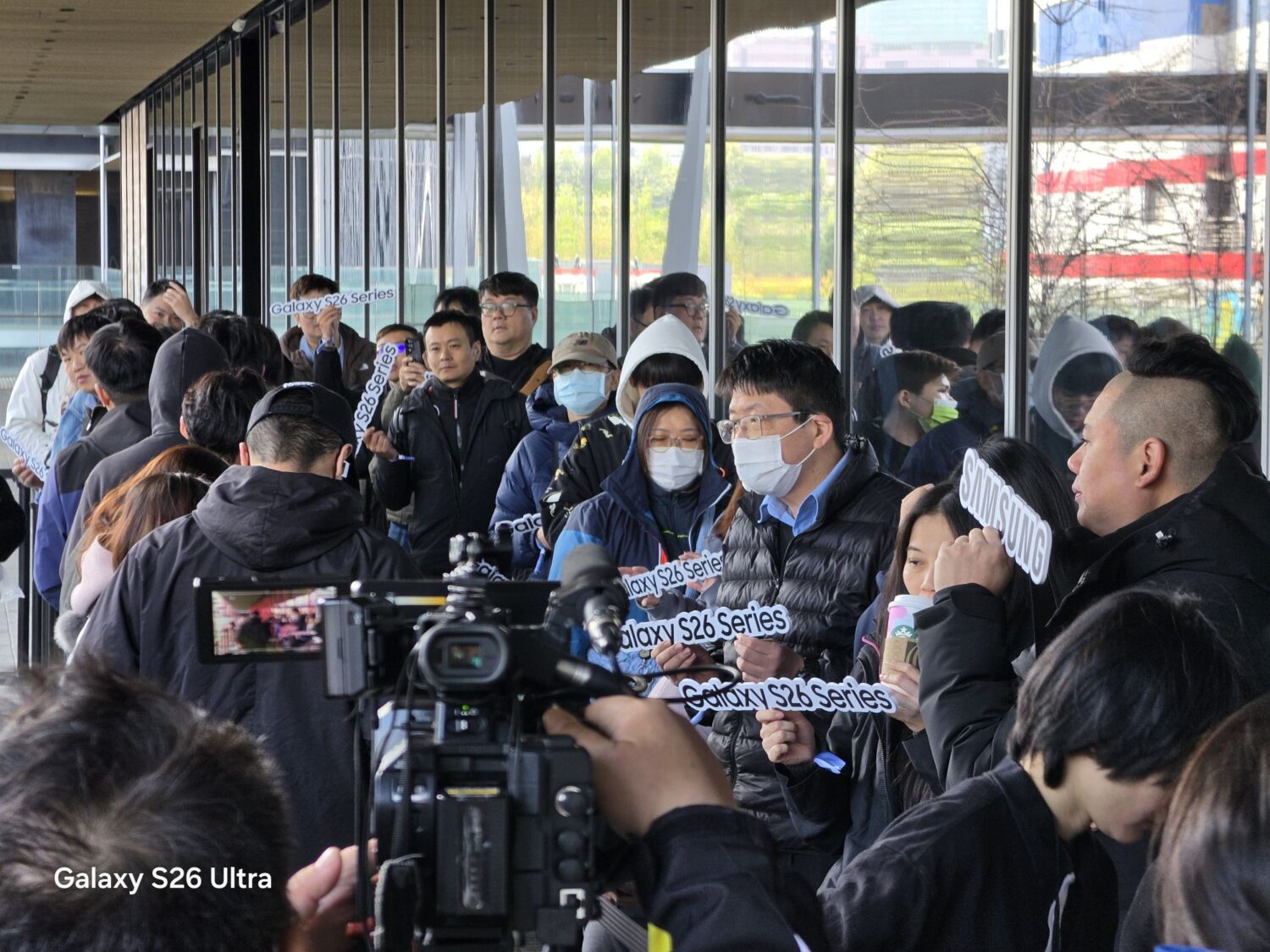 漲價照樣賣爆!三星 Galaxy S26 預購破全球紀錄,Ultra 頂規佔 8 成銷量,台灣今日火熱取機 20260315_0933007481119347795449860-1500x1125 漲價照樣賣爆!三星 Galaxy S26 預購破全球紀錄,Ultra 頂規佔 8 成銷量,台灣今日火熱取機 20260315_0933007481119347795449860-1500x1125