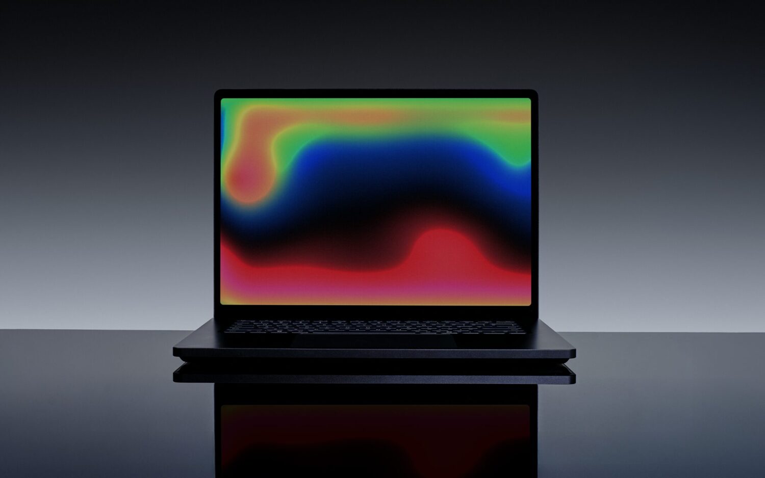 [COMPUTEX 2026] 首款搭載 NVIDIA RTX Spark 晶片的新世代筆電微軟 Surface Laptop Ultra 正式發表 image-1500x938