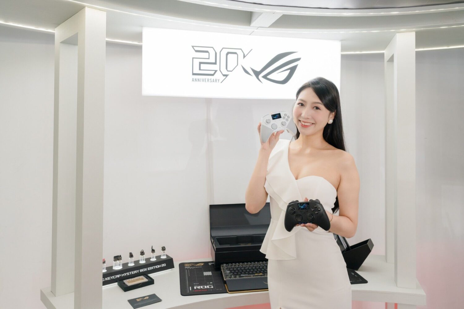 ROG 20 週年新品登場!Gjallar 電競 Soundbar 與 Raikiri II Pro 控制器打造沉浸式遊戲體驗 image-3-4-1500x1000 ROG 20 週年新品登場!Gjallar 電競 Soundbar 與 Raikiri II Pro 控制器打造沉浸式遊戲體驗 image-3-4-1500x1000