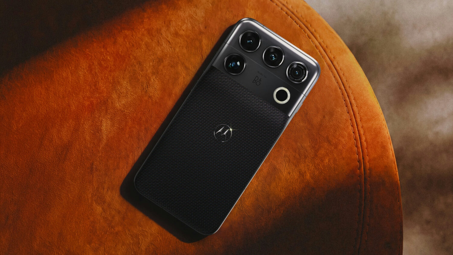 Motorola Signature 27正式發表：全球首款Snapdragon 8 Elite Extreme Gen 6手機，望遠鏡頭升級2億畫素 fK64WfafDJUrxvtt4HaN2C-scaled