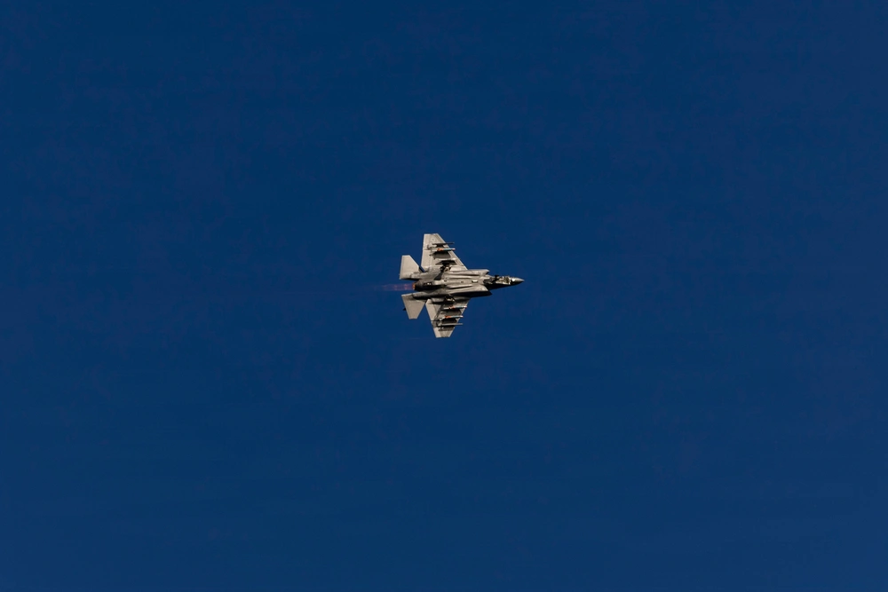 軍事科技|F-35C 完成福特級航艦首次攔截降落 甘迺迪號電磁彈射與攔截系統雙雙通過實測 1000w_q95-11 軍事科技|F-35C 完成福特級航艦首次攔截降落 甘迺迪號電磁彈射與攔截系統雙雙通過實測 1000w_q95-11
